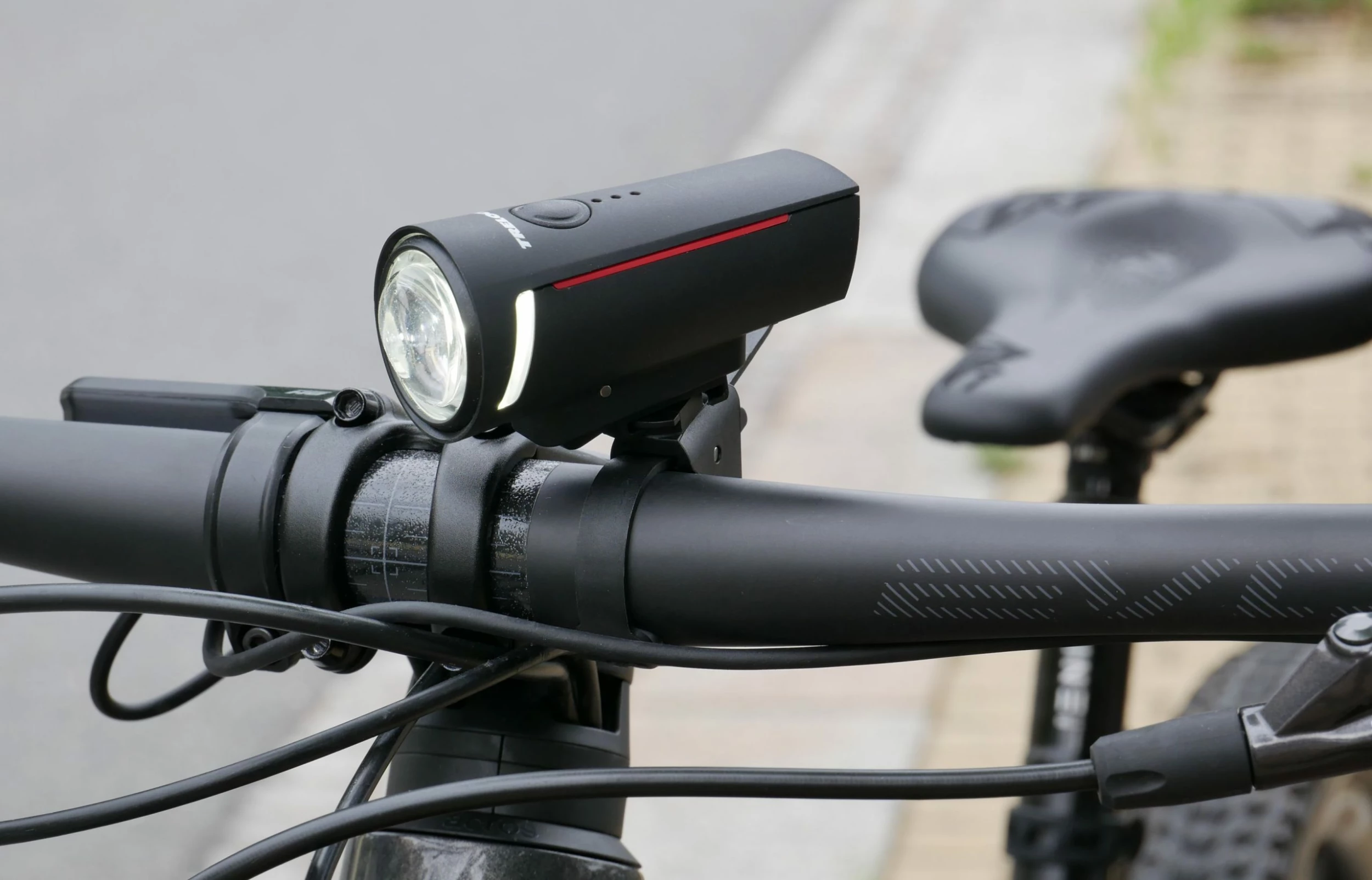 Trelock - Set D'éclairages Avant/arrière LS 300 I-GO Vector & LS 740 I-GO 3 Trelock - Set D'éclairages Avant/arrière LS 300 I-GO Vector & LS 740 I-GO – Image 3